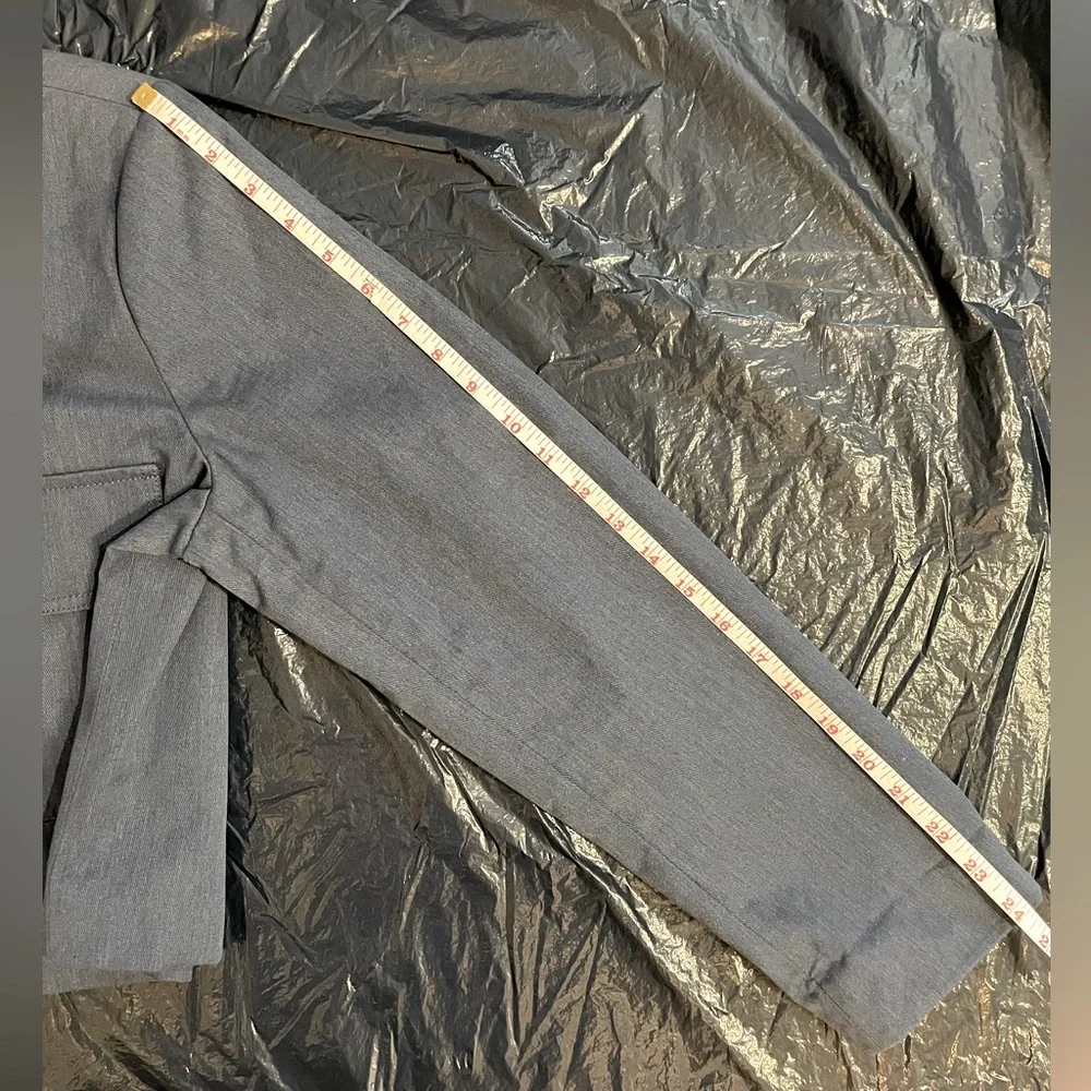 Banana Republic women’s short pocket jacket - Picture 9 of 14